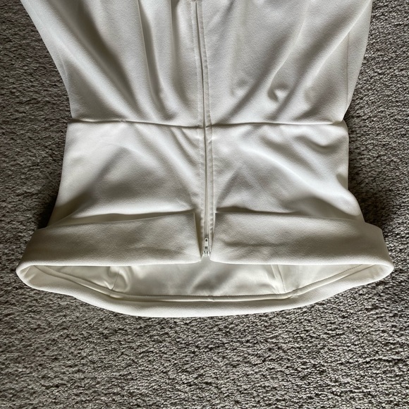 White dress - Picture 2 of 3